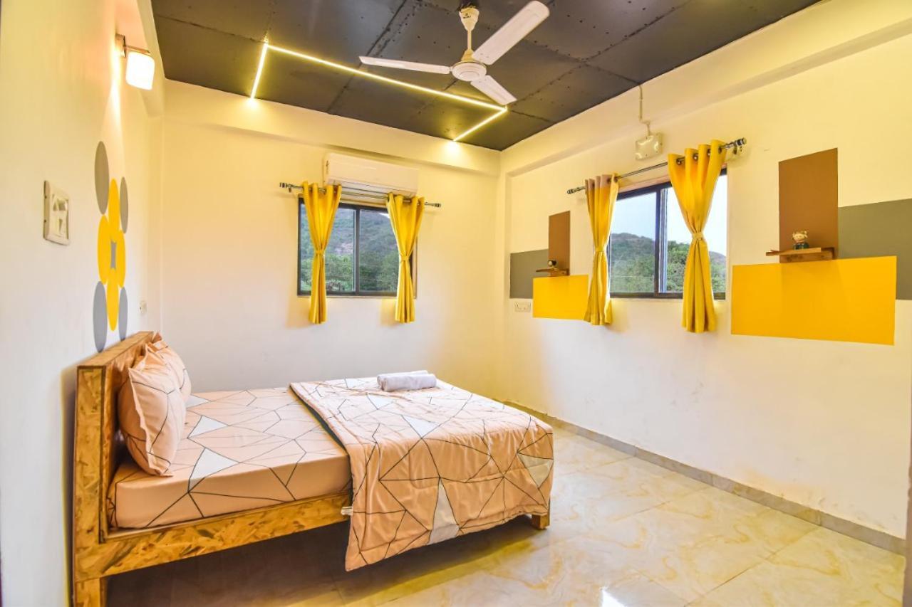 Empyrean Stay Ll 3Bhk Ll Jaguar Villa Ll Ac Ll Pvt Pool Ll Luxury Lonavala Eksteriør billede