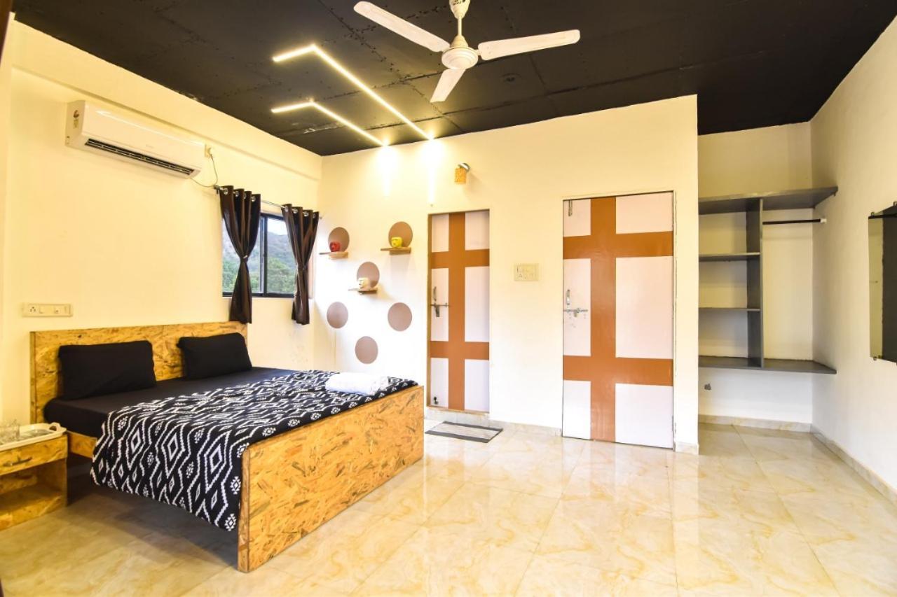 Empyrean Stay Ll 3Bhk Ll Jaguar Villa Ll Ac Ll Pvt Pool Ll Luxury Lonavala Eksteriør billede